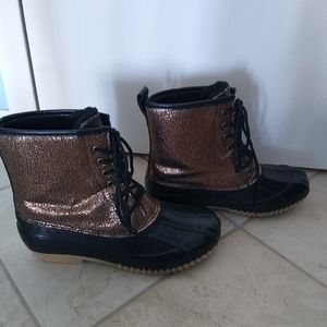 Olivia Miller black and gold snow/rain boots/duck shoes